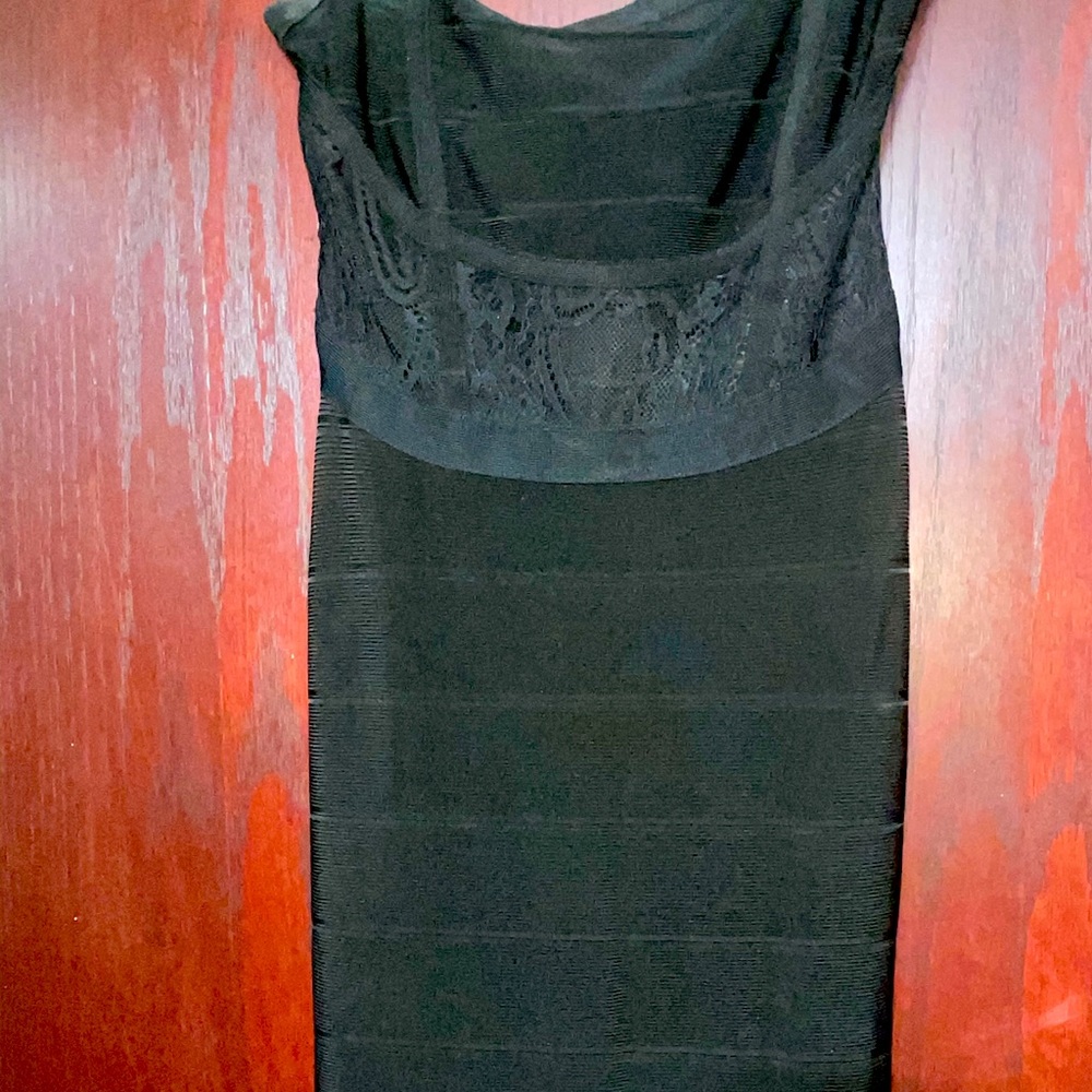 Absolutely gorgeous black banded dress!